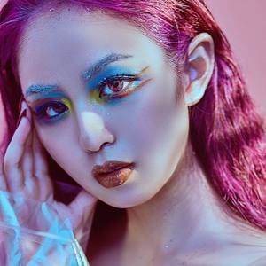 Meet your Posher, Liwen